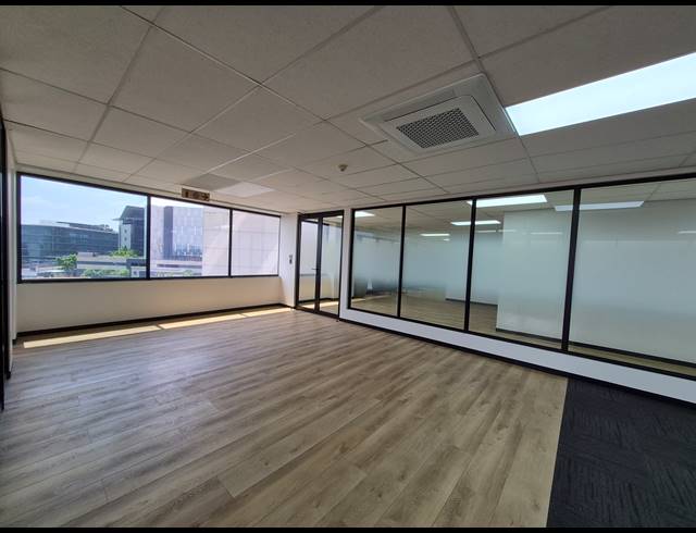 202M² OFFICE TO LET IN SANDOWN